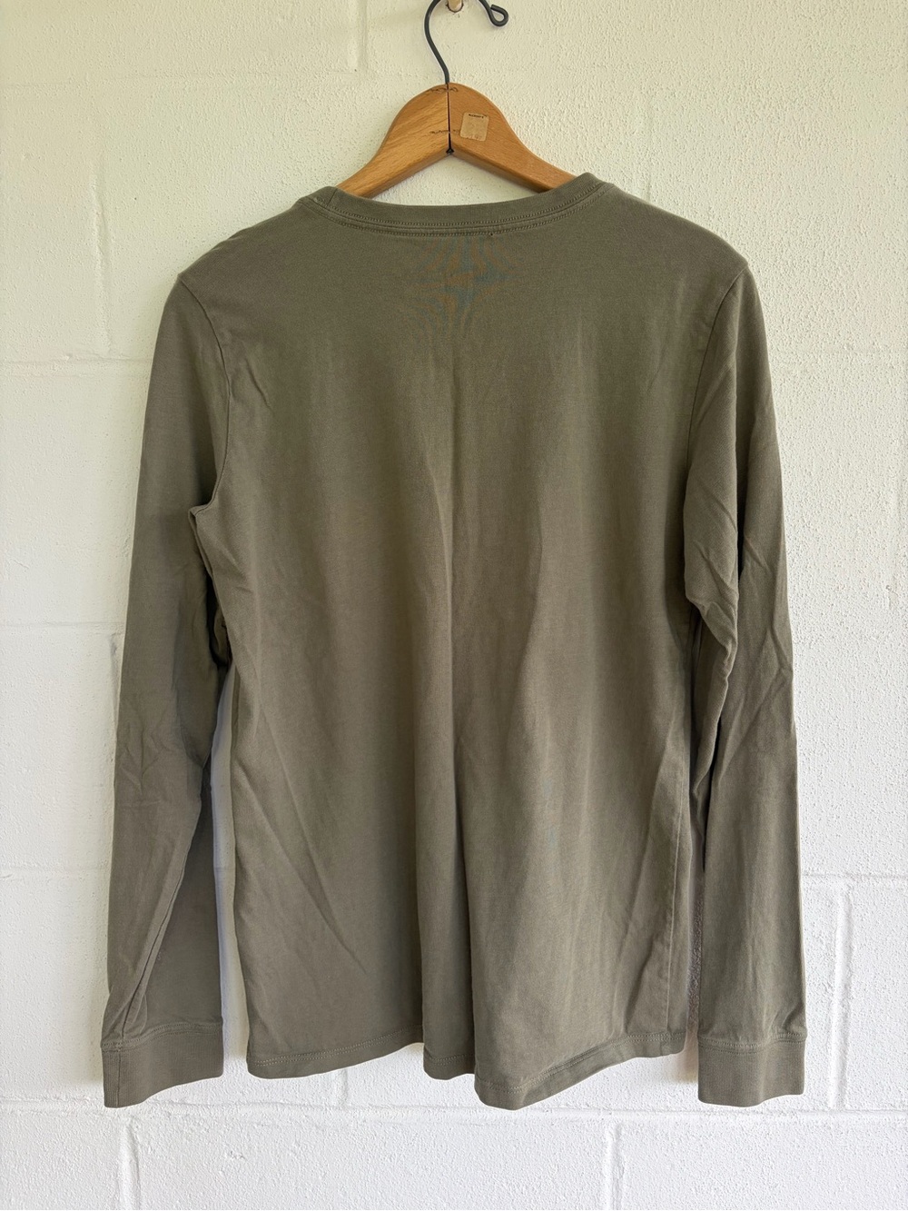 Life Is Good - Winter Wolf Long Sleeve Crusher Tee - Picture 3 of 6